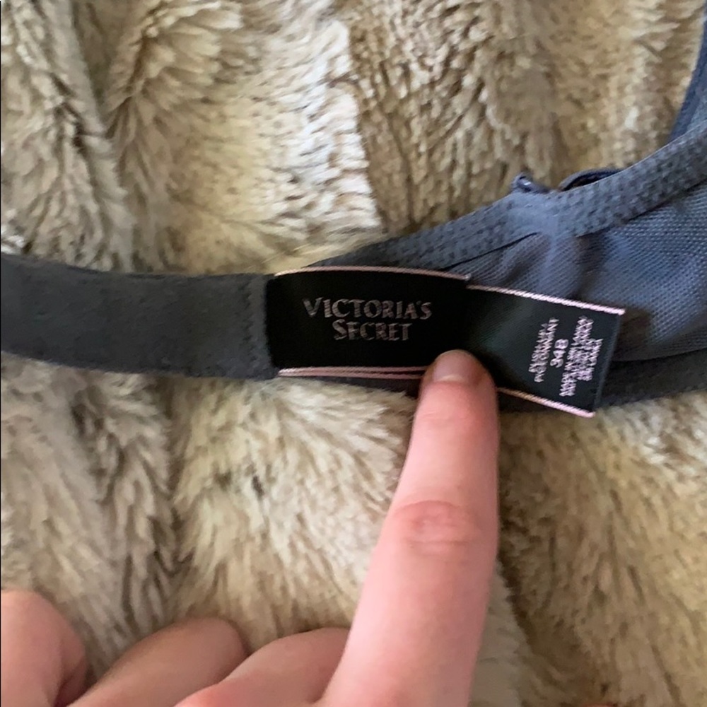 VS bra - Picture 4 of 4